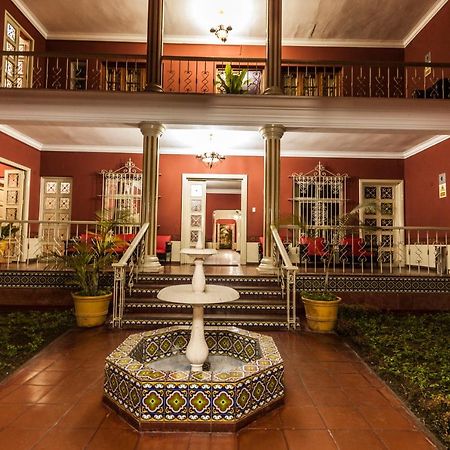 Hotel Colonial トルヒーリョ エクステリア 写真