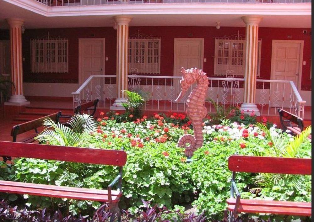 Hotel Colonial トルヒーリョ エクステリア 写真