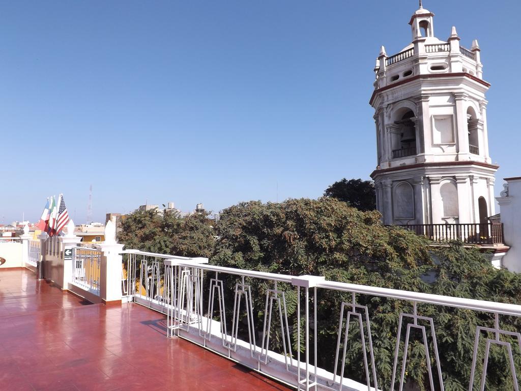 Hotel Colonial トルヒーリョ エクステリア 写真