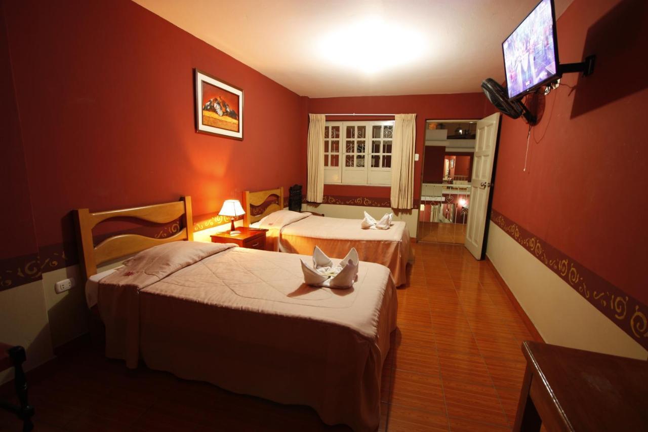Hotel Colonial トルヒーリョ エクステリア 写真