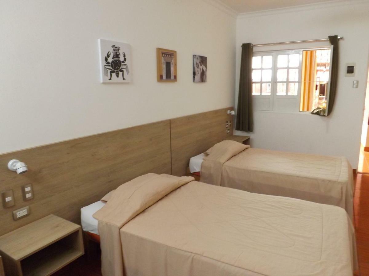 Hotel Colonial トルヒーリョ エクステリア 写真
