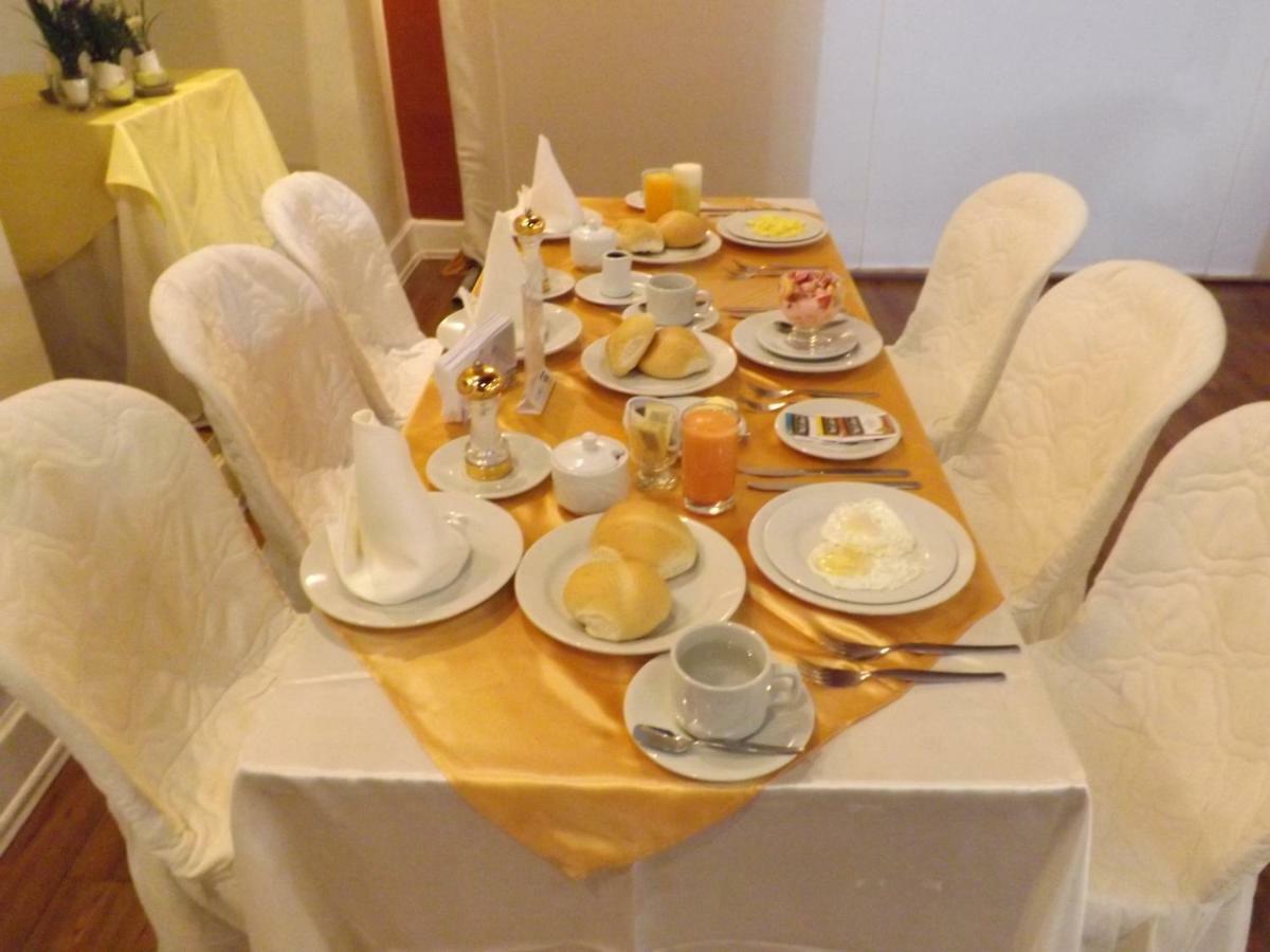 Hotel Colonial トルヒーリョ エクステリア 写真