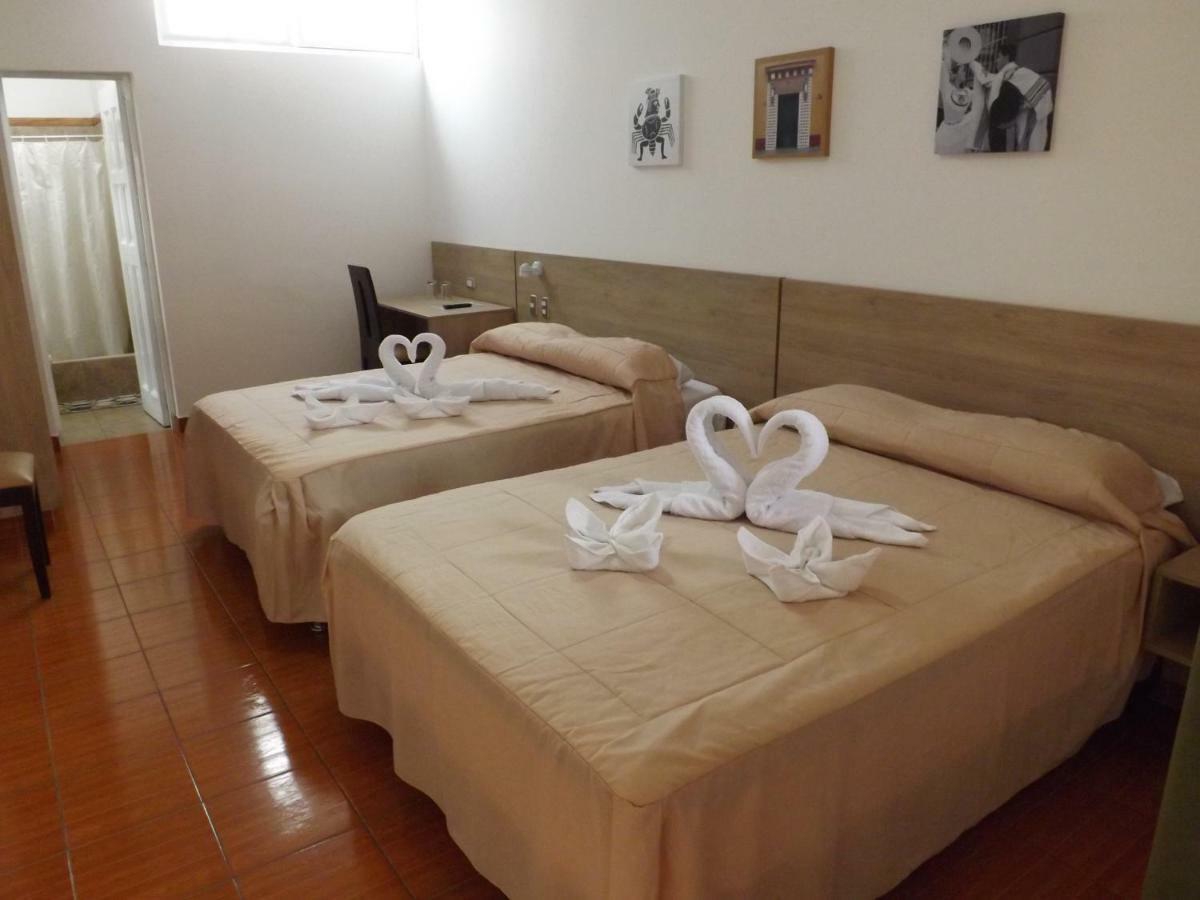Hotel Colonial トルヒーリョ エクステリア 写真