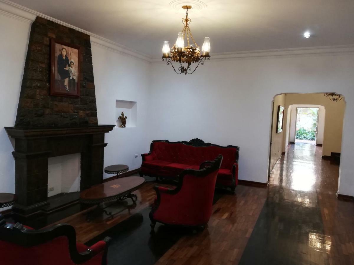 Hotel Colonial トルヒーリョ エクステリア 写真